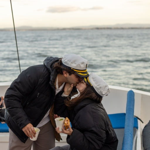 Tagus River Sailboat Cruise (2-hour) with Open Bar