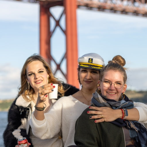 Tagus River Sailboat Cruise (2-hour) with Open Bar