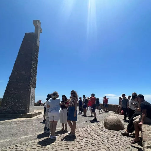 Sintra & Cascais: Passeio de um dia com ingressos para o Palácio da Pena