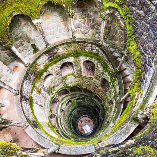 Sintra: Quinta da Regaleira Guided Tour with Tickets