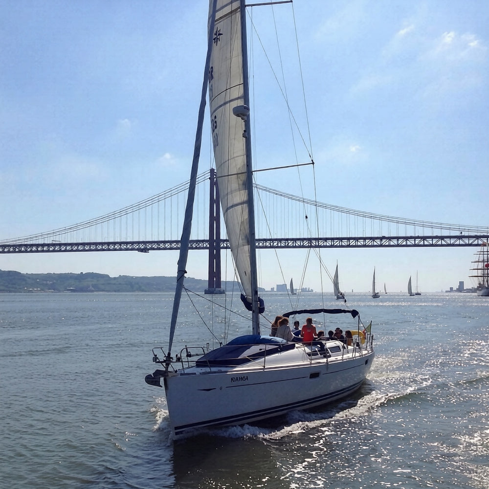 Tagus River Sailboat Cruise (2-hour) with Open Bar