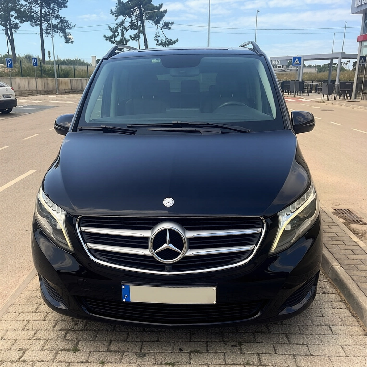 Lisbon <> Porto Transfer (with optional stops)